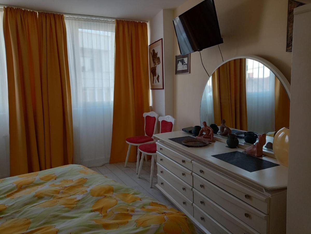 Two Bedroom Apartment Farmec Kaloşvar Dış mekan fotoğraf